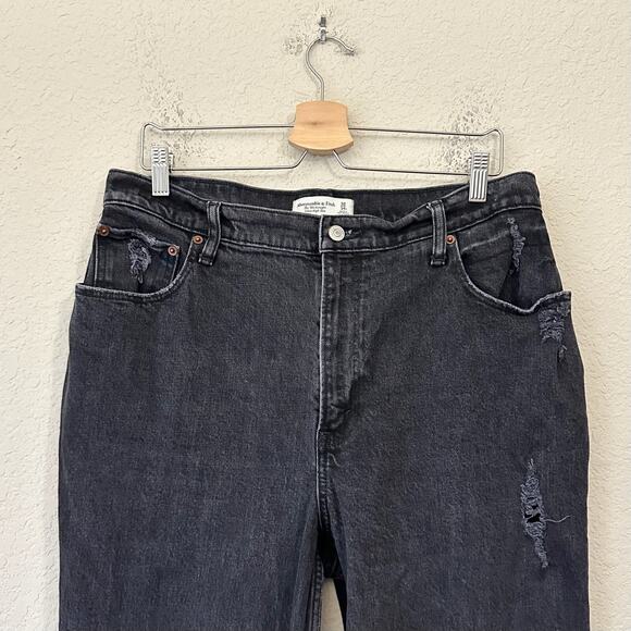 ABERCROMBIE & FITCH Curve Love 90s Straight Jeans Black Ultra HR - Picture 3 of 14